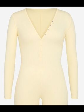 V-Neck Long Sleeve One-Piece Romper in Soft Yellow